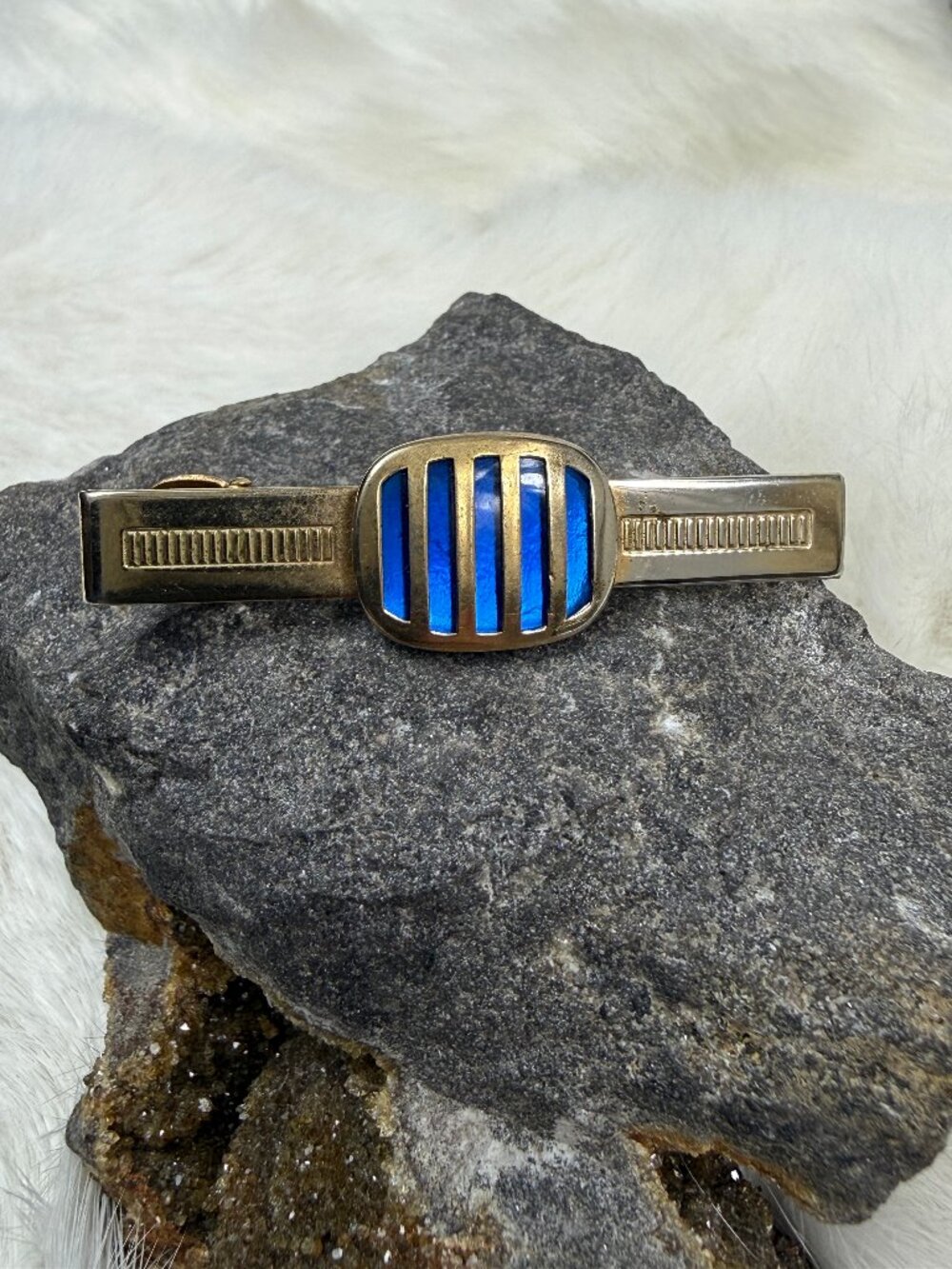Vintage Gold Tone & Blue Men's Alligator Tie Clip .75" X 2.25"